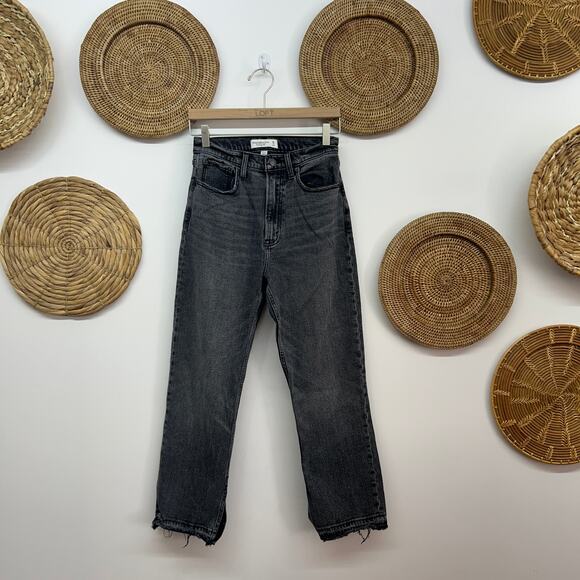 Abercrombie Faded Black Denim Curve Love Ultra High Rise The Ankle Straight 27/4 - Picture 1 of 6